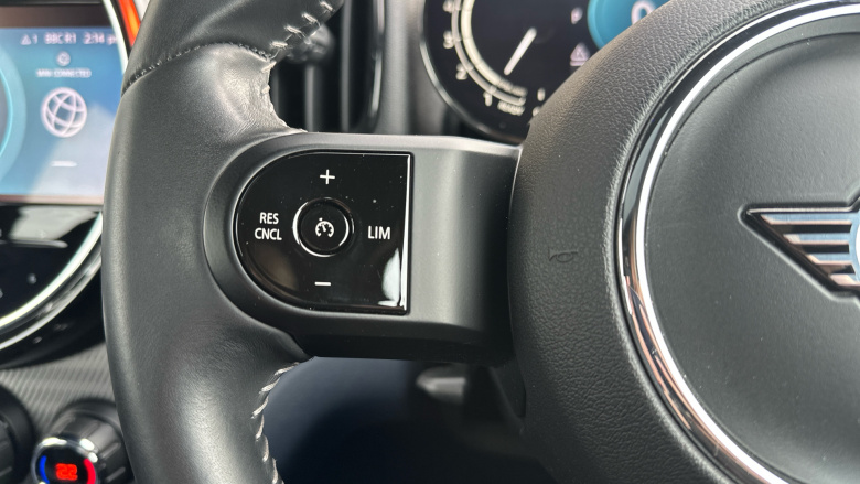 MINI Countryman 1.5 Cooper Exclusive ALL4 5dr Auto [Comfort Pack] Petrol Hatchback